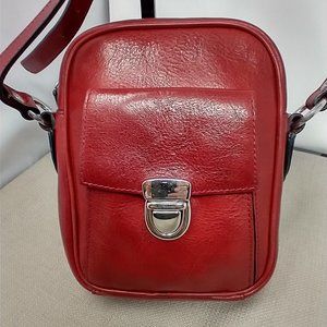 PELLE STUDIO WILSONS LEATHER RED CROSSBODY BAG